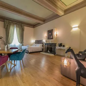 Appartement Aldrovandi Luxury And 