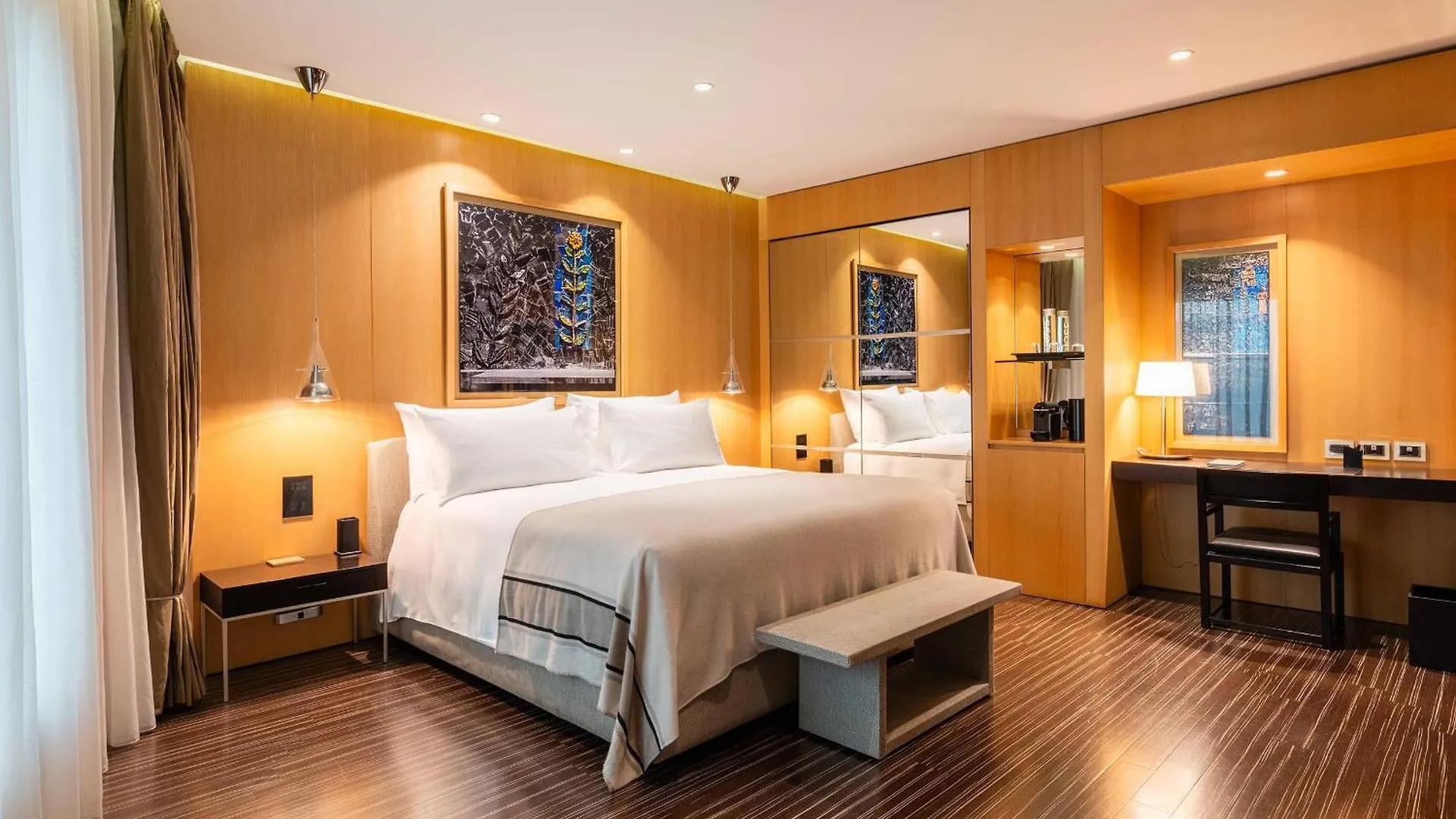 Hotel Romeo Napoli 5*, Naples